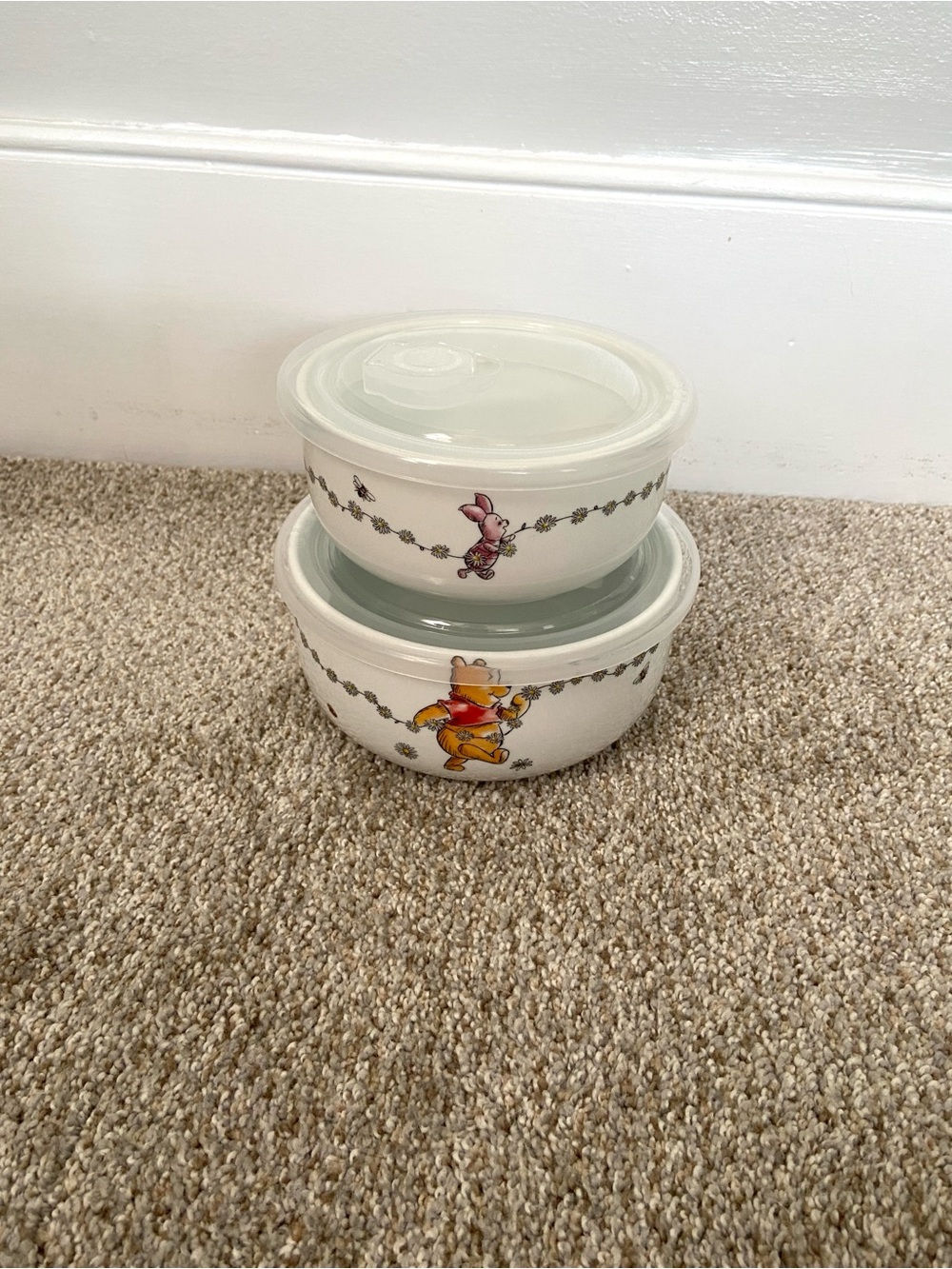 Disney Winnie the Pooh Ceramic Container Bowl W/ Pressure Lid Set of 2